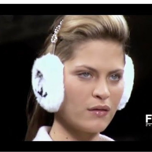 CHANEL VINTAGE EARMUFFS - Picture 2 of 6